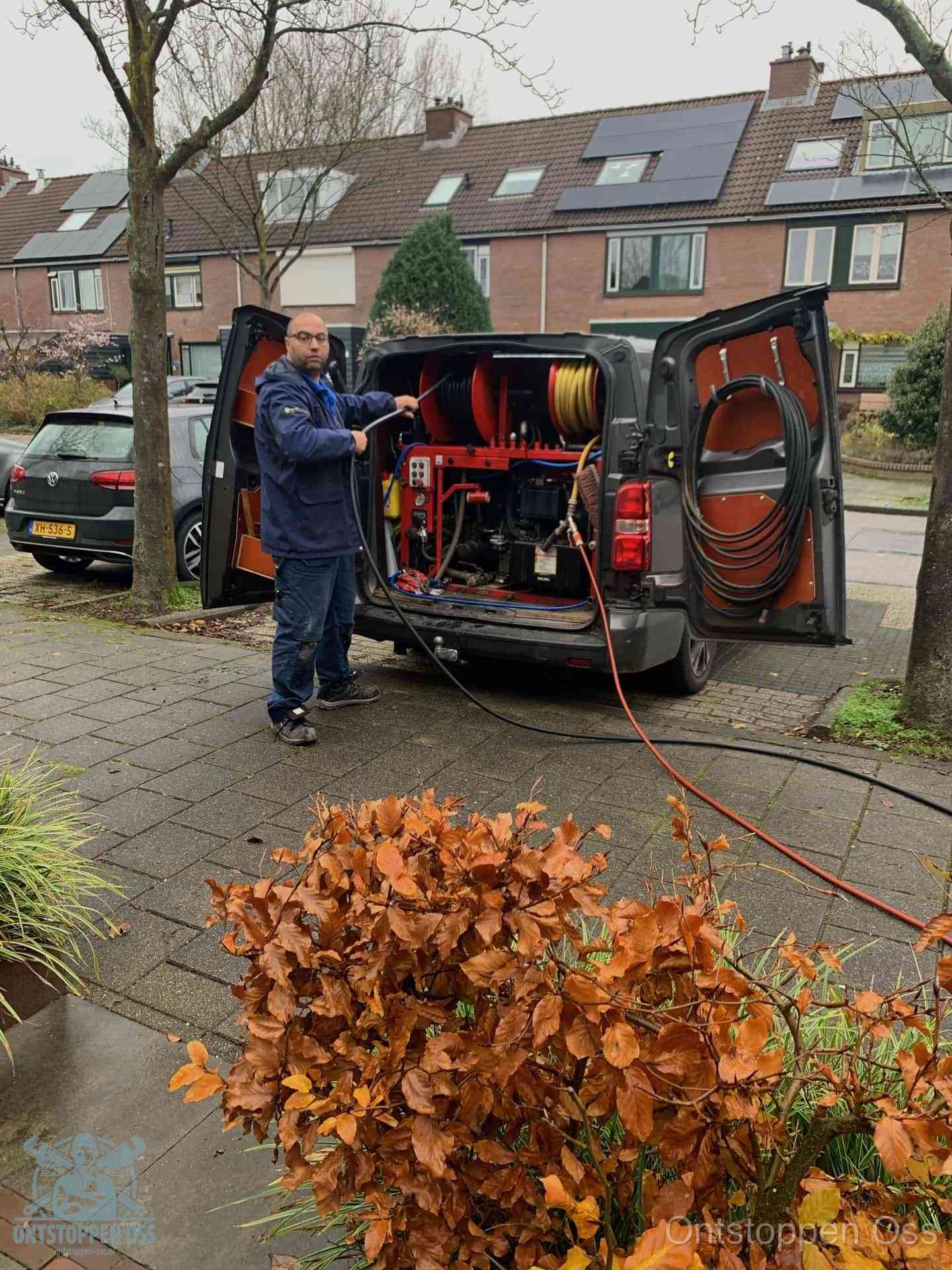 Rioolservice in de wijk in Oss